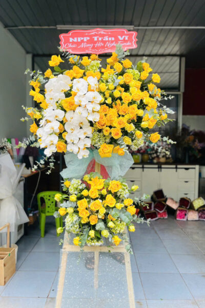 Kệ hoa khai trương