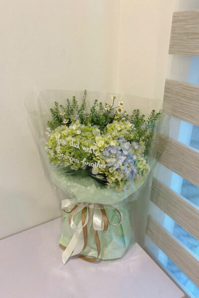 Bó Hoa Kỷ Yếu – Hoa Tốt Nghiệp Đẹp Tại Vũng Tàu