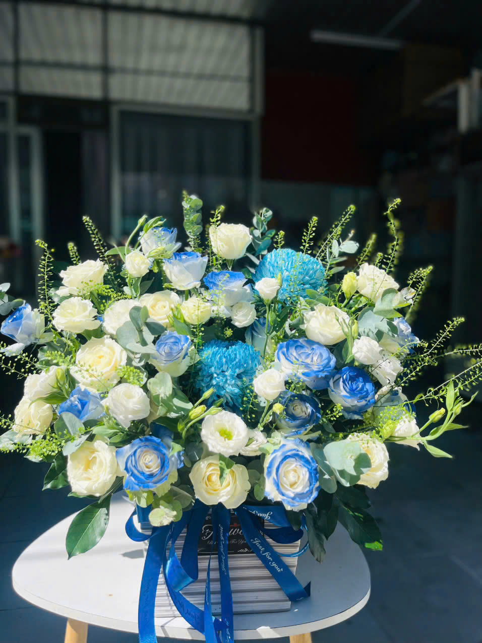 Giỏ hoa chúc mừng – Giao nhanh trong ngày